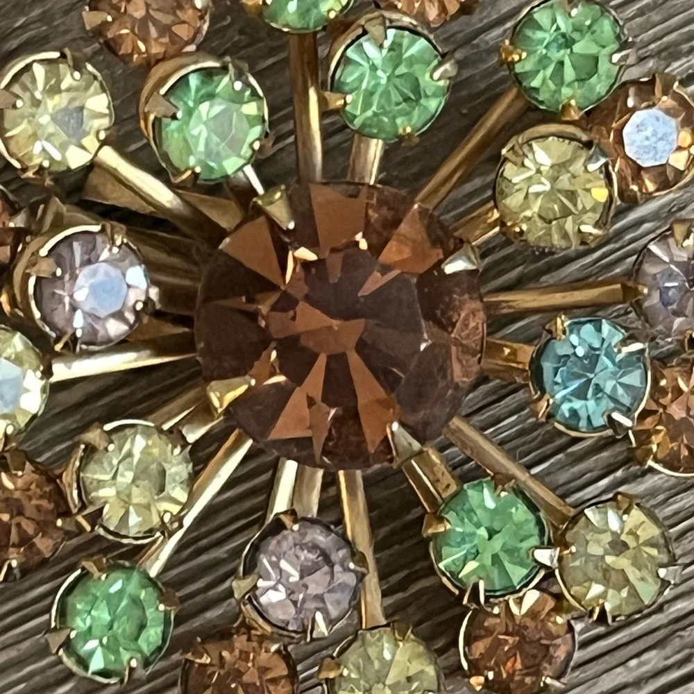 Vintage Glowers Uranium Multi-Color Crystal starburst clip Earrings mid-century - Picture 9 of 9